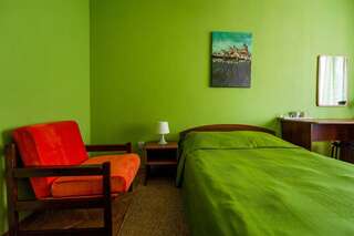 Гостиница  Bed and Breakfast  Курск Номер стандарт с 1 двуспальной кроватью-9
