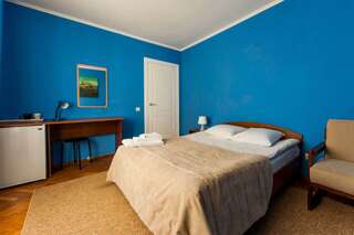 Гостиница  Bed and Breakfast  Курск Номер стандарт с 1 двуспальной кроватью-1