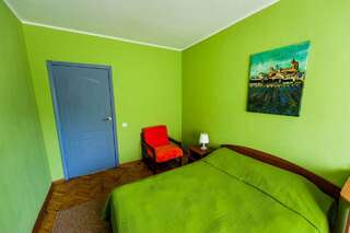 Гостиница  Bed and Breakfast  Курск Номер стандарт с 1 двуспальной кроватью-11