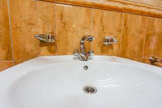 Гостиница  Bed and Breakfast  Курск Номер стандарт семейный-8