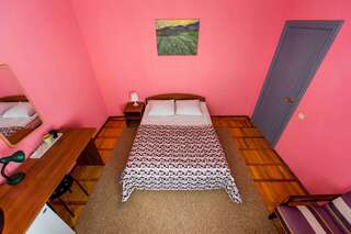 Гостиница  Bed and Breakfast  Курск Номер стандарт с 1 двуспальной кроватью-6